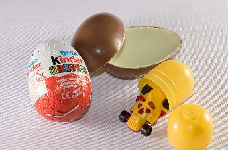 Kinder_Surprise_Egg.webp